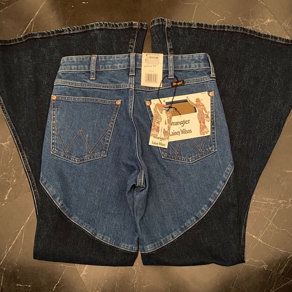 Wrangler X Lainey Wilson Chaps Bell Bottom Jeans Size 26x32 - Picture 8 of 8